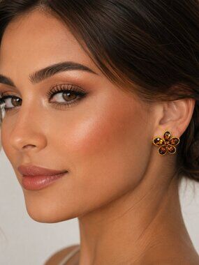 Vintage‎ Joan Rivers Gold Tone Saint Flower Earrings